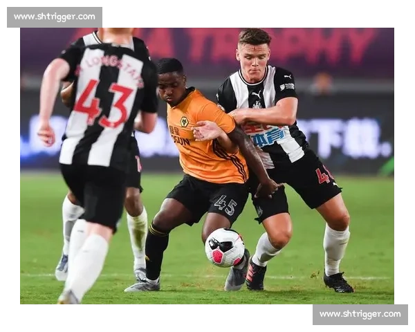 英超焦点战纽卡斯尔联主场迎战热刺争四关键对决前瞻悬念十足赛季走势